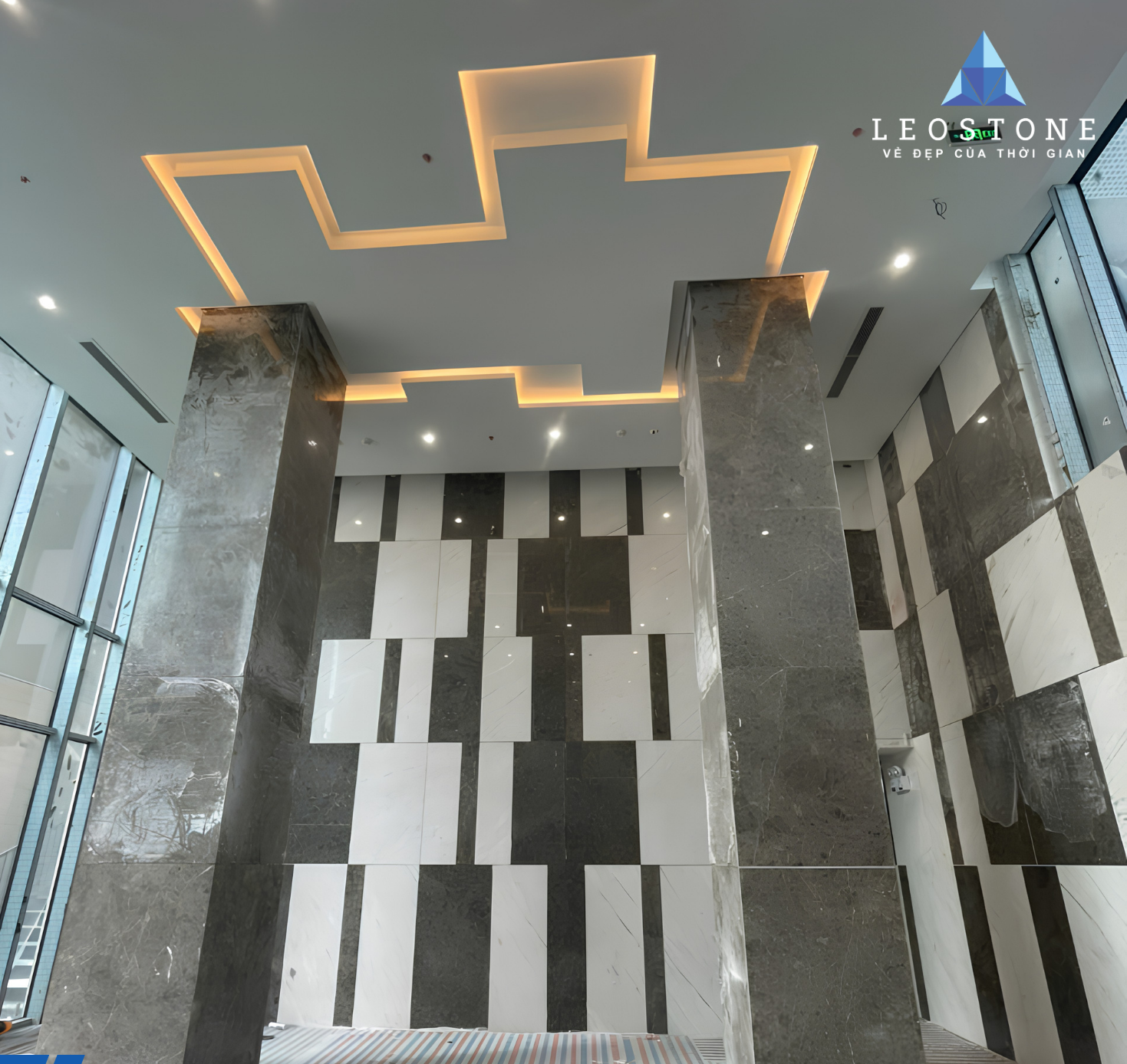 Ốp đá khu vực sảnh chờ