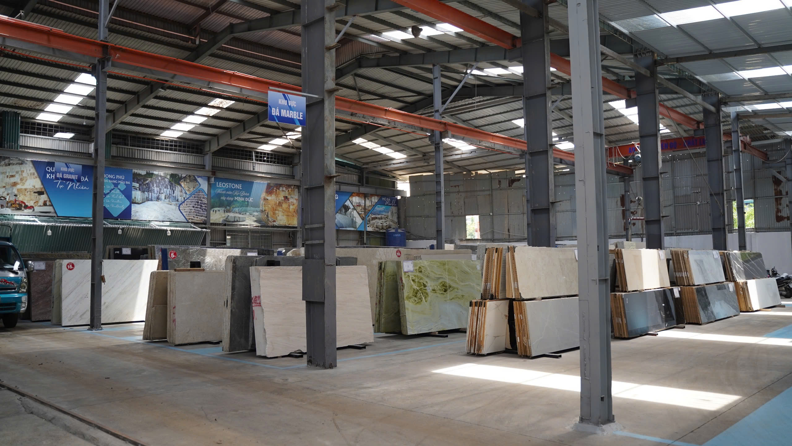 Kho đá Leostone có sẵn nguồn dá marble đa dạng vân đá